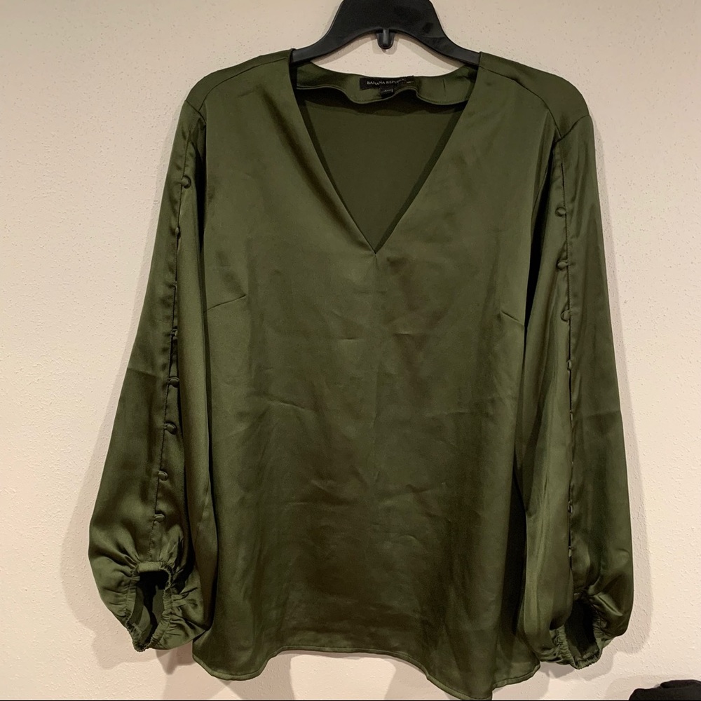 Banana Republic Silky Green Button Sleeve Blouse